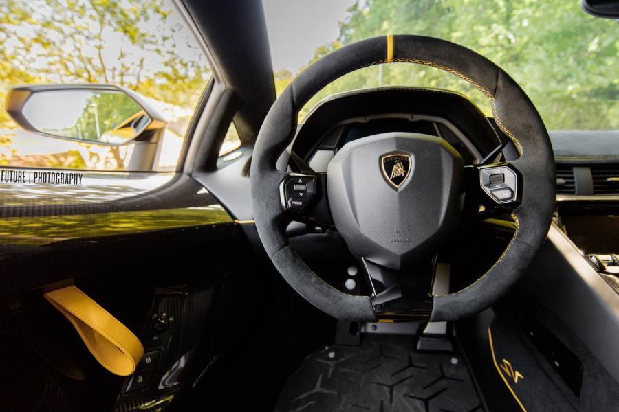  Lamborghini Aventador LP750-4 Superveloce 2015 года  (фото 45 из 49)